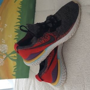 Nike Epic React Flyknit 2  Running Shoes